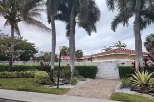 1001 Twin Lakes Dr, Coral Springs, FL 33071 - Photo 21
