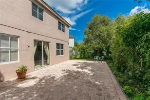 1032 Silktree Ln, Weston, FL 33327 - Photo 13