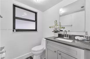 20841 San Simeon Way, Miami, FL 33179 - Photo 9