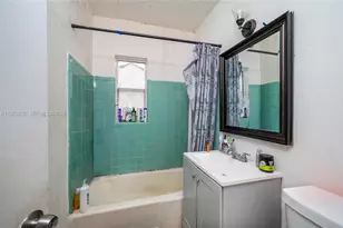 1101 SW 2nd St, Homestead, FL 33030 - Photo 9