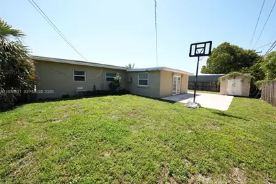5511 NW 180th Ter, Miami Gardens, FL 33055 - Photo 17