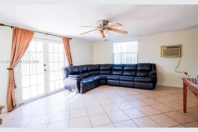 5511 NW 180th Ter, Miami Gardens, FL 33055 - Photo 11