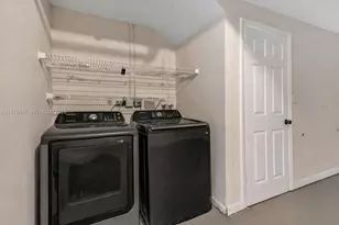 126 Riviera Cir, Weston, FL 33326 - Photo 11