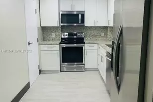 90 Edgewater Dr, Coral Gables, FL 33133 - Photo 37