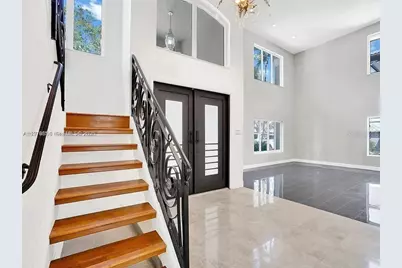 15945 NW 82nd Ct, Miami Lakes, FL 33016 - Photo 5