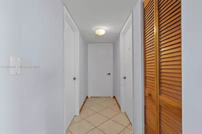 7300 Wayne Ave #217, Miami Beach, FL 33141 - Photo 9