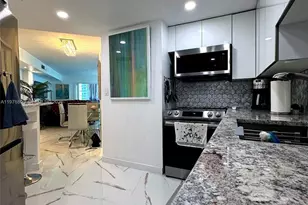 999 Brickell Bay Dr, Miami, FL 33131 - Photo 3