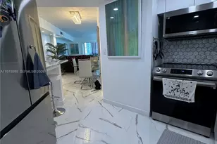 999 Brickell Bay Dr, Miami, FL 33131 - Photo 11