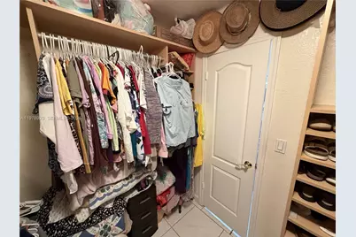 1800 W 54th St #309, Hialeah, FL 33012 - Photo 31