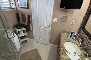 1800 W 54th St, Hialeah, FL 33012 - Photo 29
