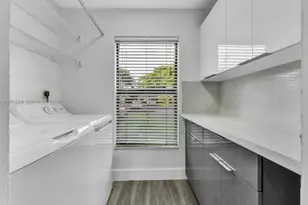 8036 NW 41 Ct, Sunrise, FL 33351 - Photo 9