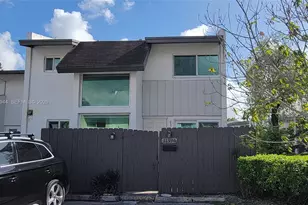 11396 SW 65th St, Miami, FL 33173 - Photo 1