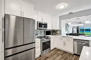 3703 NW 91st Ln, Sunrise, FL 33351 - Photo 9