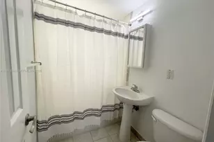 8345 Byron Ave, Miami Beach, FL 33141 - Photo 17