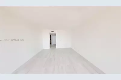 1000 W Island Blvd #1812, Aventura, FL 33160 - Photo 19