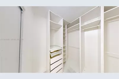 1000 W Island Blvd #1812, Aventura, FL 33160 - Photo 21