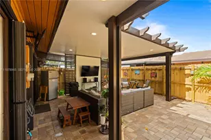 10301 Laurel Ct, Pembroke Pines, FL 33026 - Photo 57