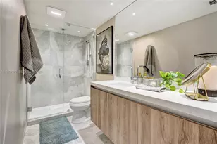 300 Bayview Dr, Sunny Isles Beach, FL 33160 - Photo 15