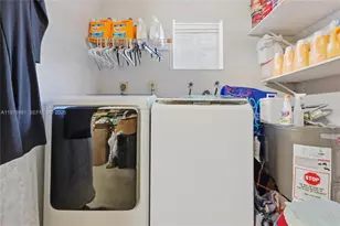 8249 NW 70th St, Tamarac, FL 33321 - Photo 29