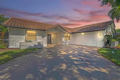 5621 Carriage Ln, Davie, FL 33331 - Photo 1