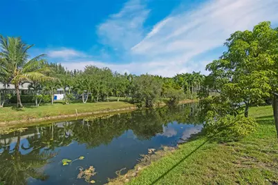 5621 Carriage Ln, Davie, FL 33331 - Photo 41