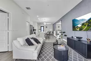 7925 NW 104th Ave, Doral, FL 33178 - Photo 17