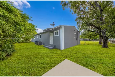 12090 NW 12th Ave, North Miami, FL 33168 - Photo 43