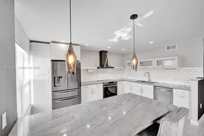 1075 92nd St #405, Bay Harbor Islands, FL 33154 - Photo 15