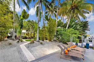 755 NE 77th St, Miami, FL 33136 - Photo 5