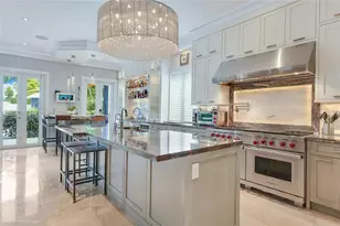 755 NE 77th St, Miami, FL 33136 - Photo 11