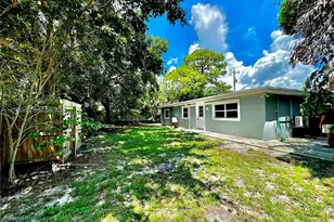 1279 NE 40th Pl, Oakland Park, FL 33334 - Photo 9