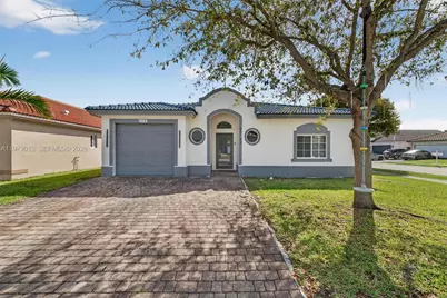 21143 SW 92nd Pl, Cutler Bay, FL 33189 - Photo 3