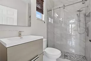 1221 NW 141st Ave, Pembroke Pines, FL 33028 - Photo 31