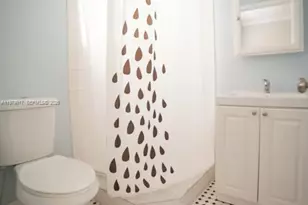 53 NE 49th St, Miami, FL 33137 - Photo 3