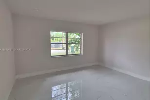 2121 NW 14th St, Miami, FL 33125 - Photo 11