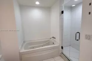 500 Brickell Ave, Miami, FL 33131 - Photo 11