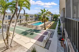 415 NE 2nd St, Hallandale Beach, FL 33009 - Photo 7