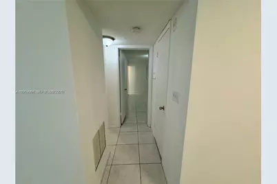 2005 Jefferson St #205, Hollywood, FL 33020 - Photo 9