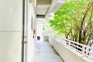 619 Meridian Ave, Miami Beach, FL 33139 - Photo 5