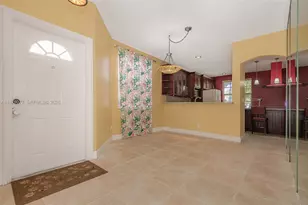 15048 SW 51st St, Davie, FL 33331 - Photo 7