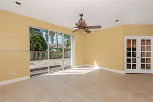 15048 SW 51st St, Davie, FL 33331 - Photo 5