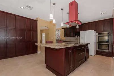 15048 SW 51st St, Davie, FL 33331 - Photo 13