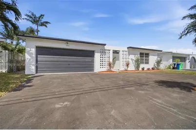 9241 Sunset Strip, Sunrise, FL 33322 - Photo 3