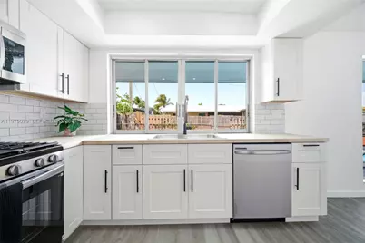 9241 Sunset Strip, Sunrise, FL 33322 - Photo 15