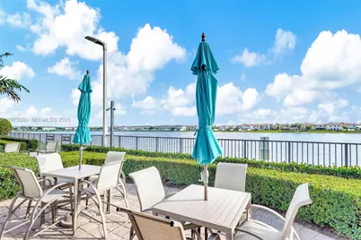 3321 W 105th Pl, Hialeah, FL 33018 - Photo 27