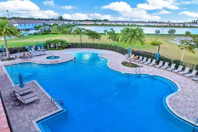 3321 W 105th Pl, Hialeah, FL 33018 - Photo 21