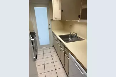 2430 NE 135th St #102, North Miami, FL 33181 - Photo 13