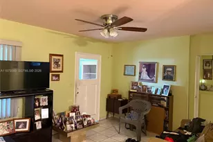 740 NE 4th Pl, Hialeah, FL 33010 - Photo 7