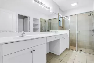 2541 SE 1st St, Homestead, FL 33033 - Photo 19