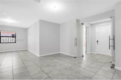 2541 SE 1st St, Homestead, FL 33033 - Photo 3